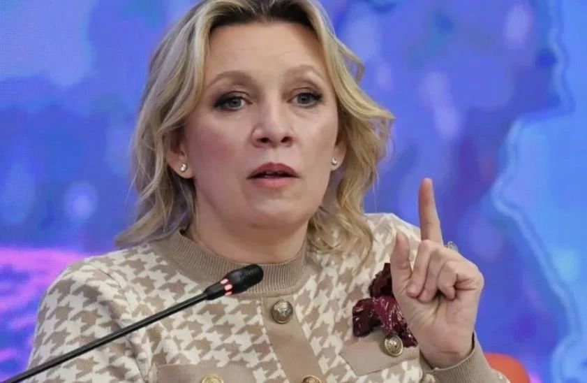 Москва готова участвовать в различных форматах переговоров, но не с теми, кто угрожает, транслирует русофобию или распространяет фейки, заявила официальный представитель МИД России Мария Захарова