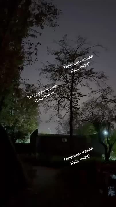 Еще видео прилета ракет в Киеве