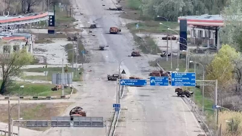 ВС России ввели режим тишины и прекратили огонь на Херсонском направлении для подготовки к гуманитарной операции в районе Алешек, сообщили в Минобороны