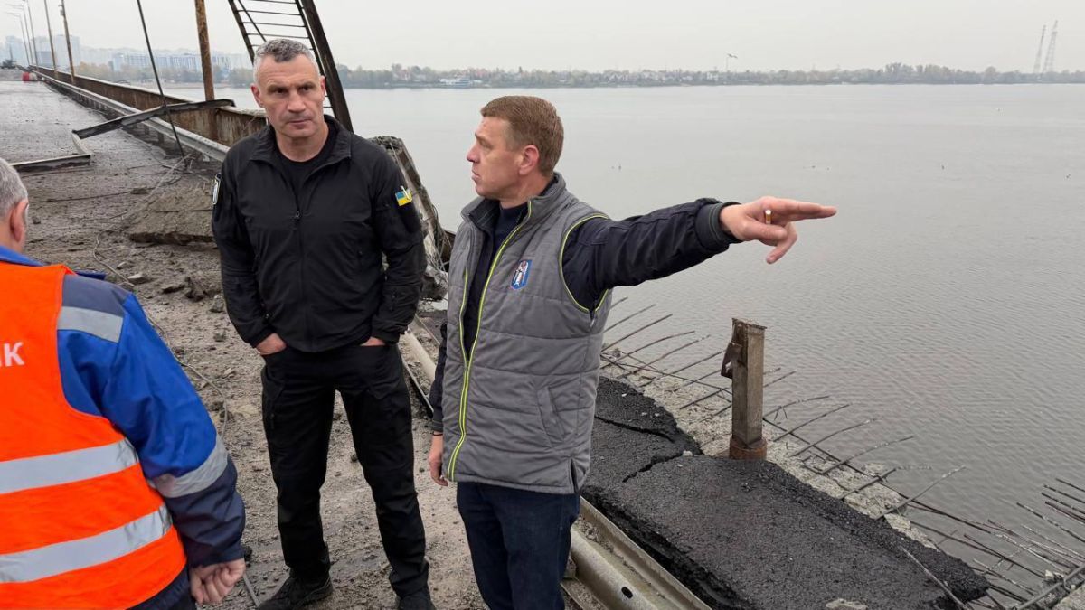 Юрий Котенок: Ночью в районе Южного моста в Киеве зафиксирован прилет трех баллистических ракет Юрий Котенок: Ночью в районе Южного моста в Киеве зафиксирован прилет трех баллистических ракет