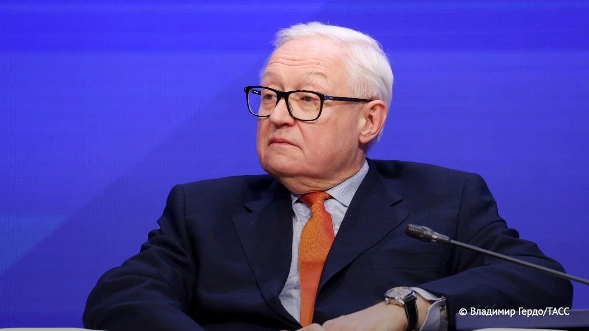 РФ пока находится в фазе подготовки к переговорам по Украине, сообщил Рябков