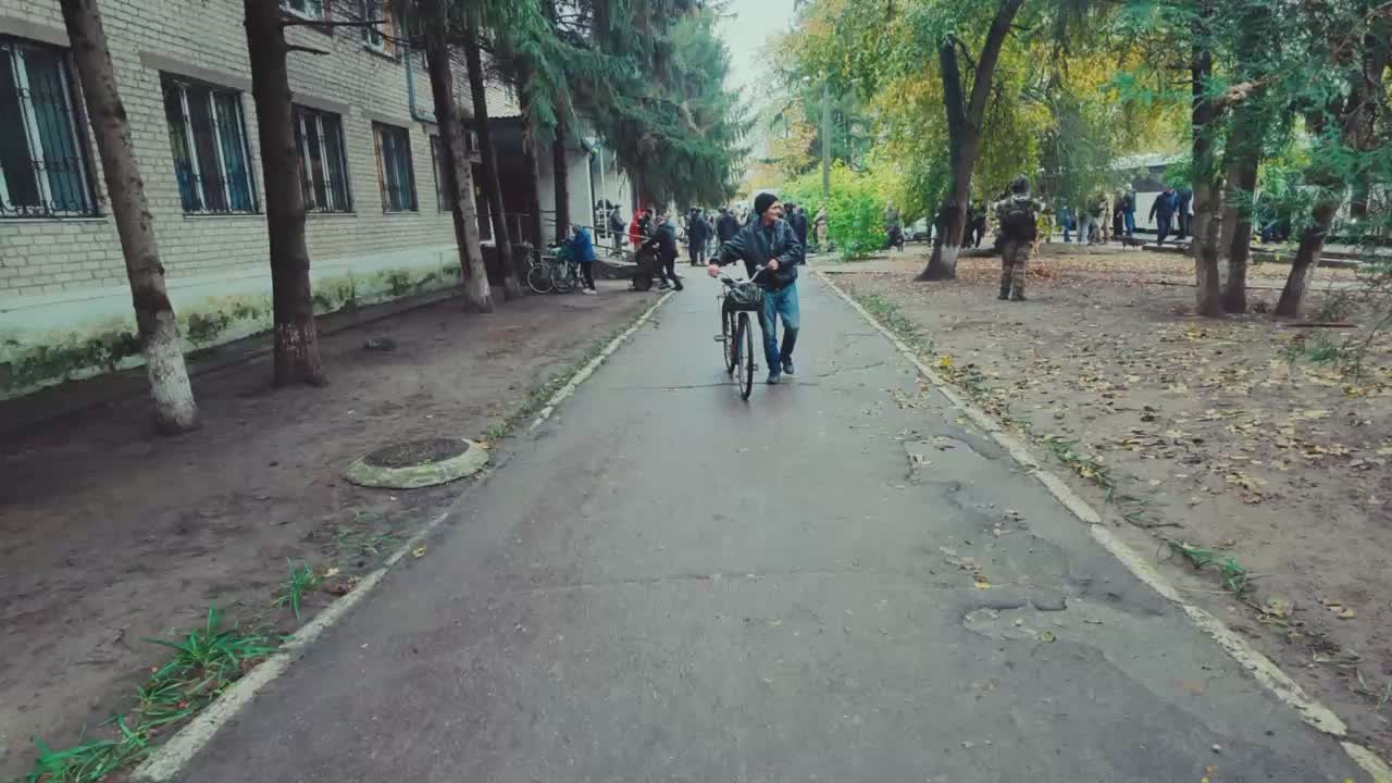 Мирняка выехало достаточно, но большая часть осталась там