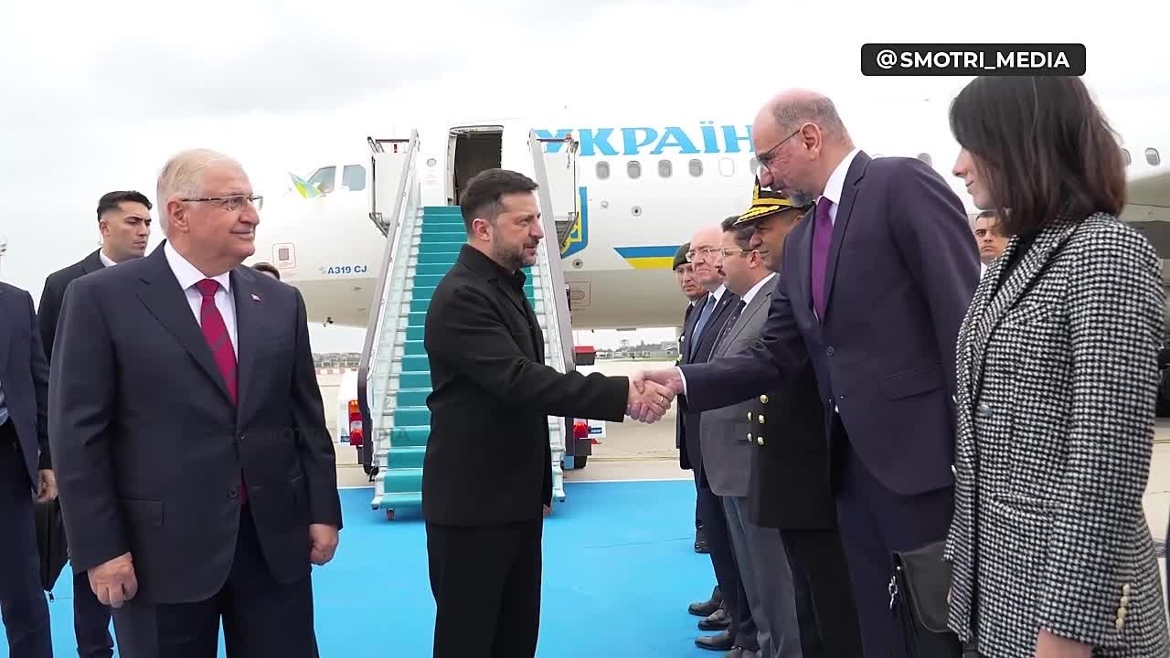 Зеленский прибыл в Стамбул для переговоров Эрдоганом